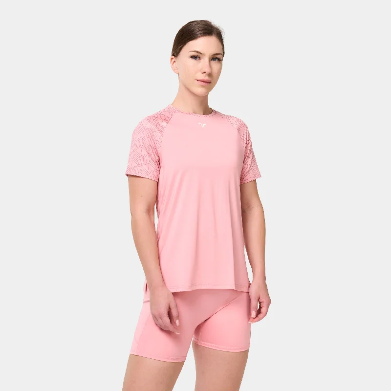 Women's High-Fashion Outfit Weightless Tee Monogram Sleeve - Mauvelous