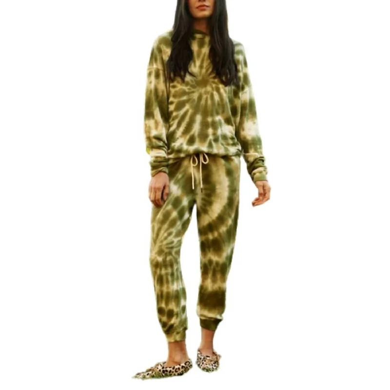 Fashionable Women's Outfit Gym Hoodie In Tie Dye Army