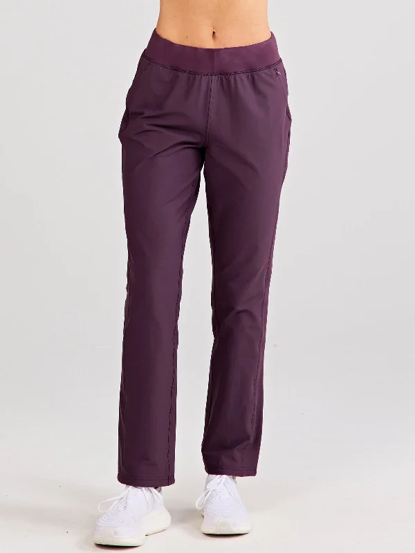 Timeless Elegance Merge Athletic Pant