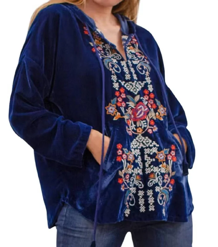 Bold Prints Casual Chic Freja Hoodie In Washed Blue