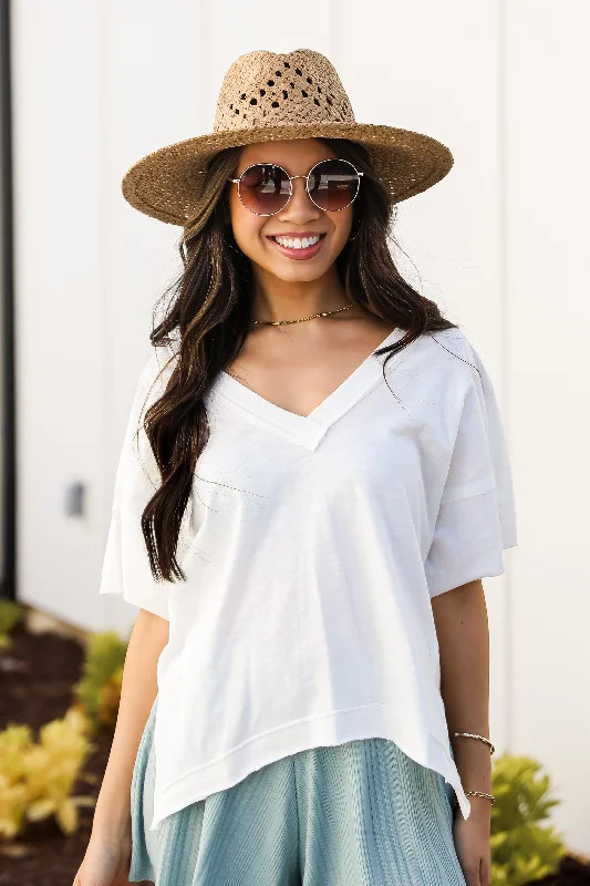 Women's Resort Attire Nicole White V-Neck Tee - DU DEAL