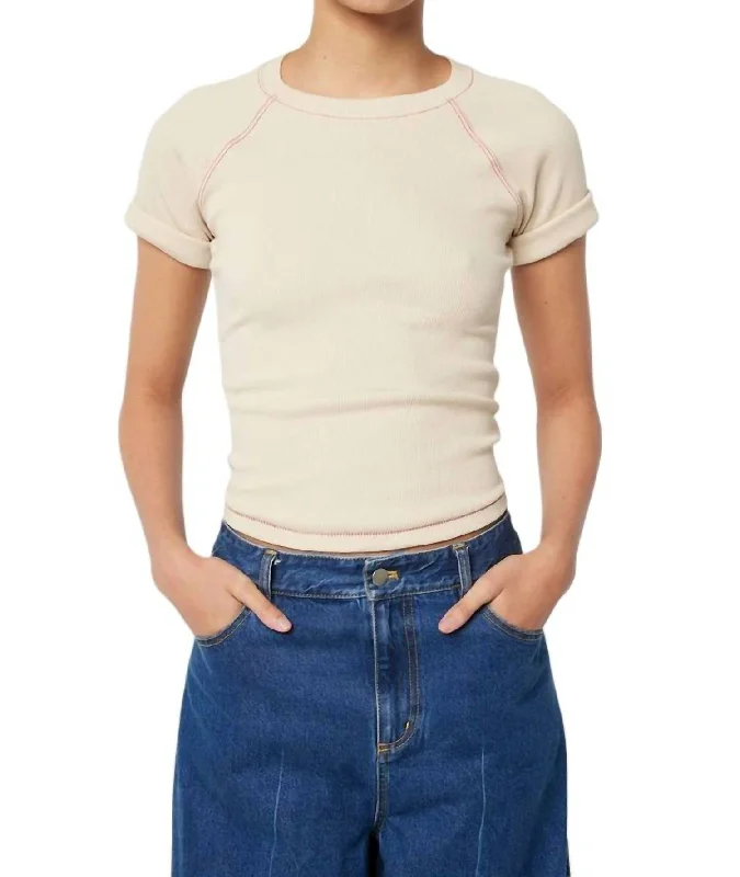 Chic Outfits Rani T-Shirt In Oat