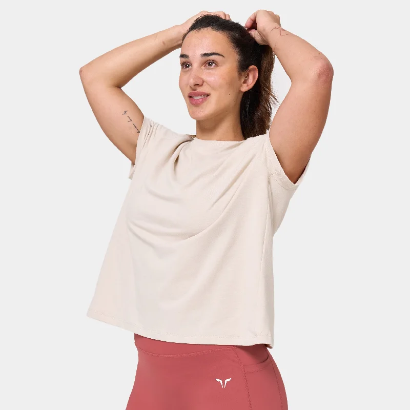 Women's Classic Outfit Vented Tee - Silver Lining