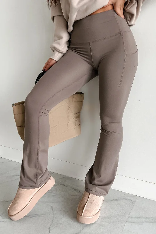 Colorful Clothing Mindful Movement Flared Pocket Leggings (Truffle)