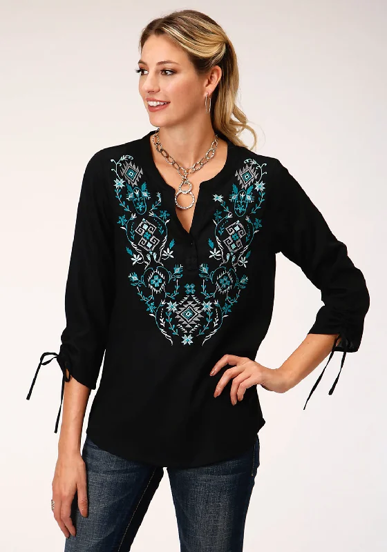 Casual Apparel For Women Roper Womens Black Rayon/Nylon Colorful Aztec S/S Blouse