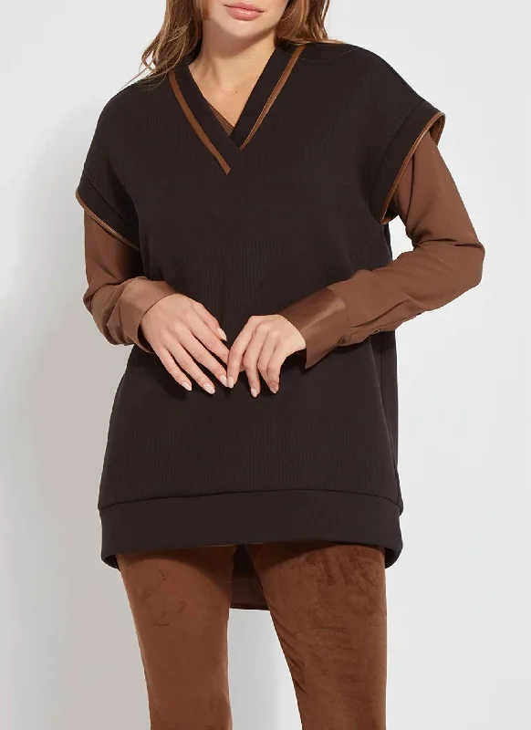 Women's High-Fashion Attire Quilted Convertible Sweatshirt In Black