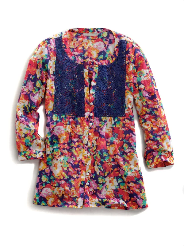 Affordable Women's Apparel Tin Haul Ladies Multi-Color 100% Cotton Floral Impression S/S Blouse