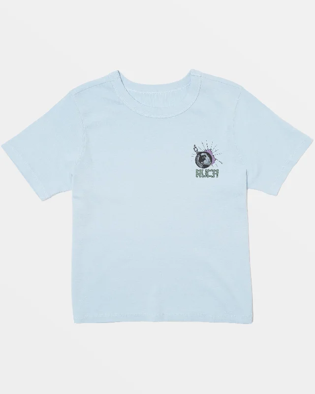 Laid-Back Fashion Offers Daily Tee - Sky High