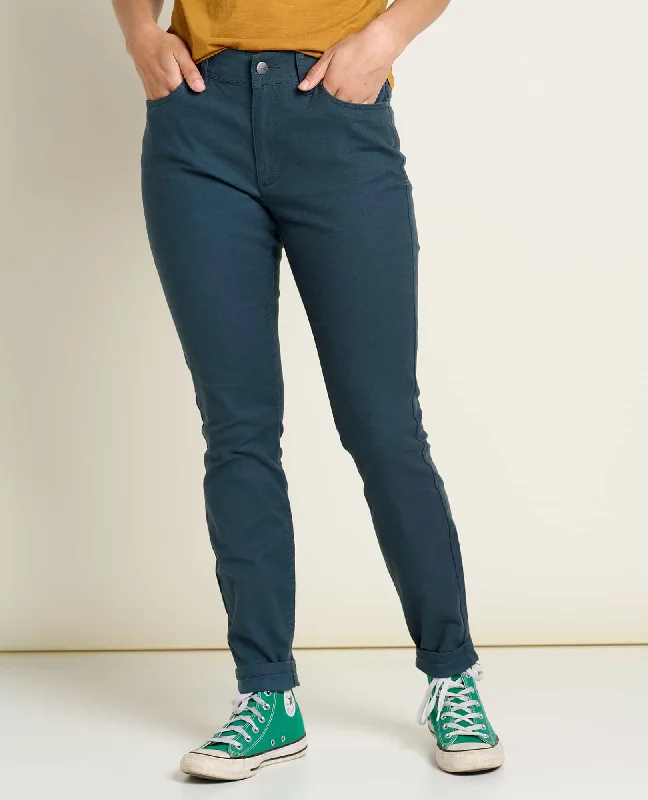 Women's Athletic Garments Earthworks 5 Pocket Skinny Pant