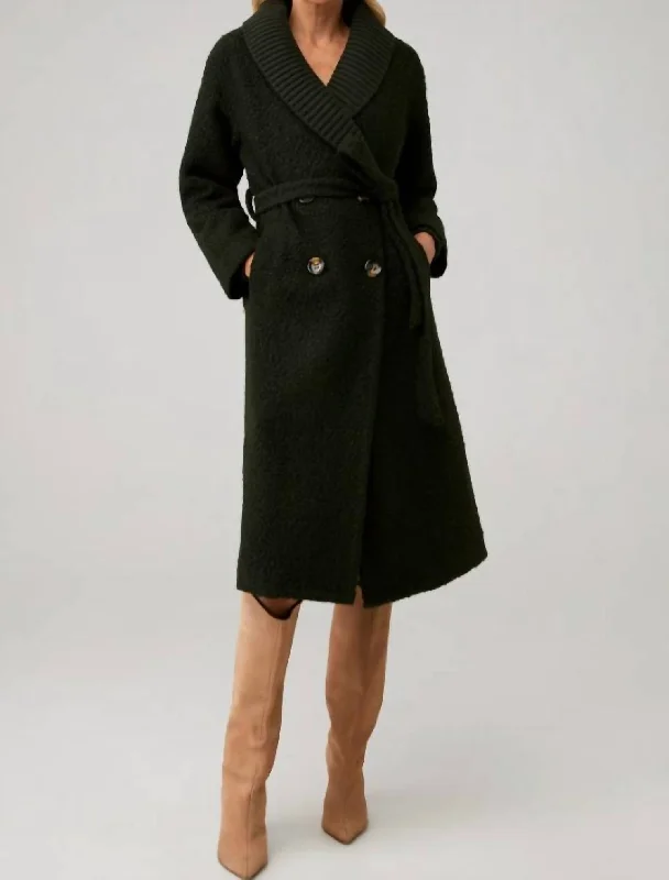 Women's Seasonal Attire Laria Coat In Olive